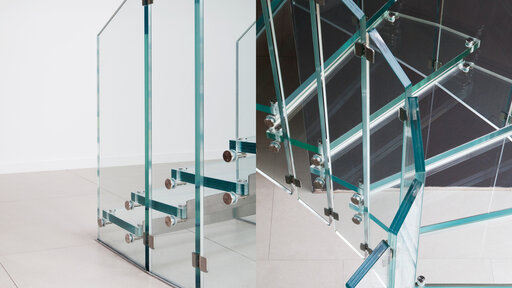 Glass railing