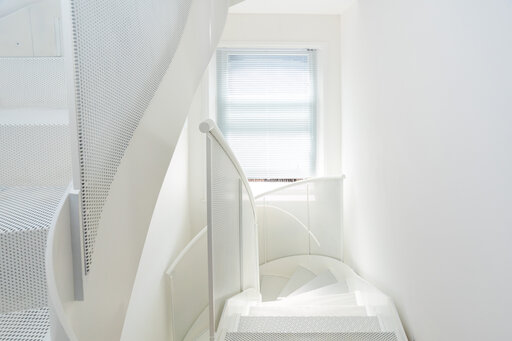 Industriedesign 1 - Tottenham Street London Stahltreppen perforiertes Stahlblech Siller Treppen Tottenham Street London Stahltreppen perforierter Stahl Siller Treppen Bild 007